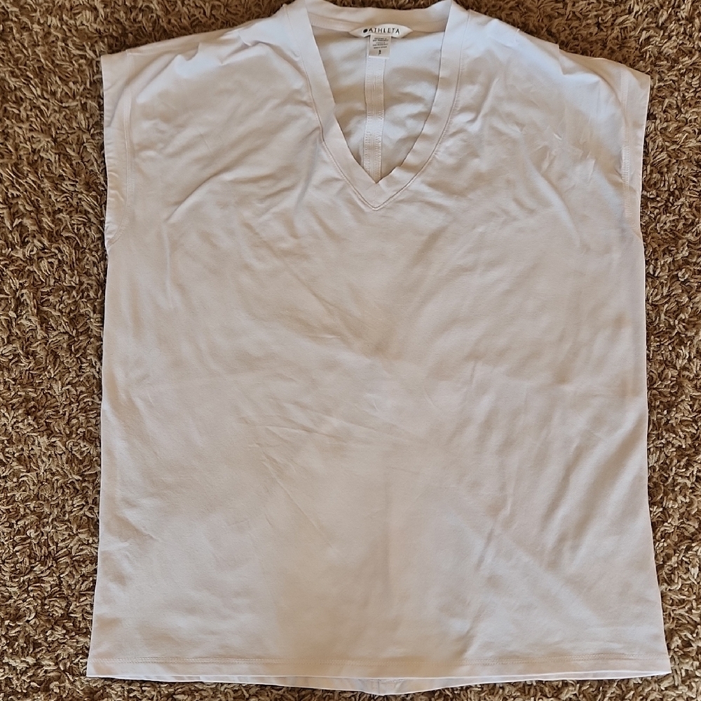 Athleta Sleeveless White V-Neck Top Womans Size Small